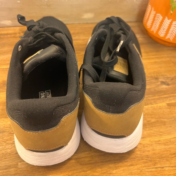 New balance 247 tan and black - Picture 3 of 7